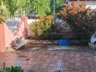 3 bed House For Sale - Spanish Town, St. Catherine, Jamaica