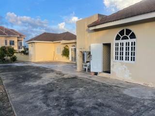 House For Sale in Golden Acres  Red Hills, Kingston / St. Andrew Jamaica | [2]