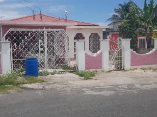 House For Sale in Longville Park, Clarendon Jamaica | [4]