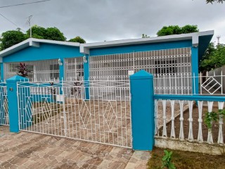 House For Sale in Ebony Vale, St. Catherine Jamaica | [1]