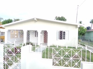 House For Rent in Sydenham Villas Spanish Town, St. Catherine Jamaica | [10]