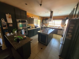 House For Sale in West Kings House Road, Kingston / St. Andrew Jamaica | [3]