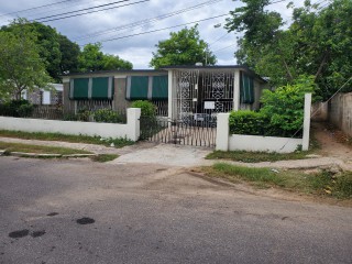 House For Sale in Ensom City, St. Catherine Jamaica | [1]