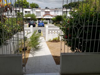 Townhouse For Sale in Molynes Court Molynes Rd, Kingston / St. Andrew Jamaica | [2]