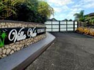 Townhouse For Sale in MANDEVILLE, Manchester Jamaica | [1]