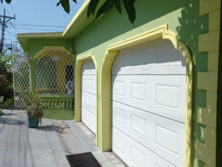 House For Sale in Ensom, St. Catherine Jamaica | [9]