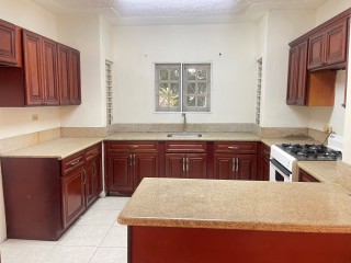 Townhouse For Rent in JACKS HILL, Kingston / St. Andrew Jamaica | [9]