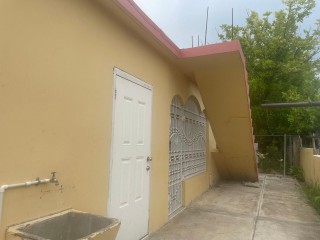 4 bed House For Sale in Eltham View, St. Catherine, Jamaica