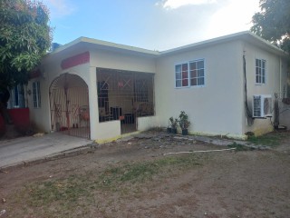 3 bed House For Sale - Braeton New Town Portmore, St. Catherine, Jamaica