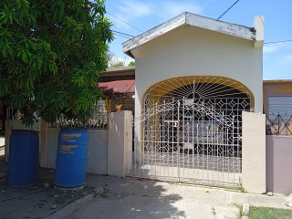 4 bed House For Sale in Greater Portmore, St. Catherine, Jamaica