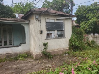 House For Sale in Vineyard Town, Kingston / St. Andrew Jamaica | [3]