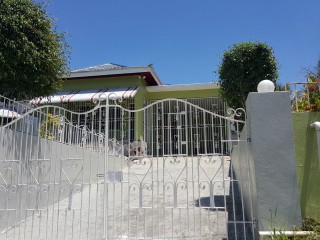 House For Sale in Hatfield Manchester, Manchester Jamaica | [10]