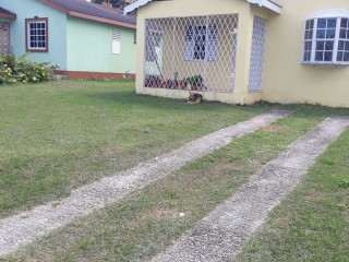 House For Sale in BOGUE VILLAGE, St. James Jamaica | [1]