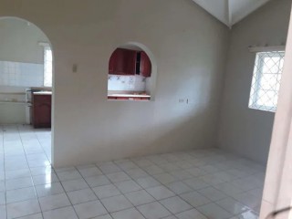 House For Rent in Chudleigh District, Manchester Jamaica | [6]