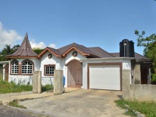 House For Sale in Santa Cruz, St. Elizabeth Jamaica | [9]