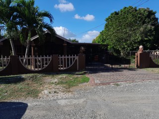 4 bed House For Sale in Jacks Hill, Kingston / St. Andrew, Jamaica