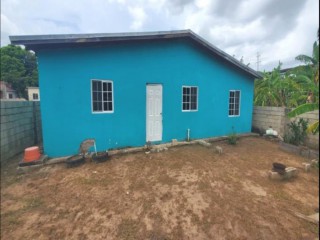 3 bed House For Sale in LAURISTON, St. Catherine, Jamaica