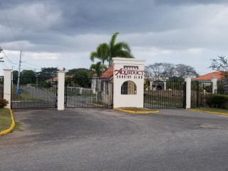 Residential lot For Sale in Aqueduct Country Club Bushy Park, St. Catherine Jamaica | [3]