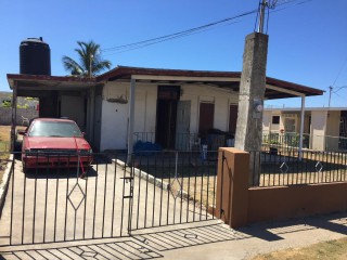 House For Sale in EDGEWATER PORTMORE, St. Catherine Jamaica | [2]