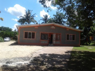 House For Sale in Linstead, St. Catherine Jamaica | [12]