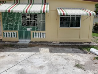 House For Rent in Mineral Heights May Pen, Clarendon Jamaica | [4]