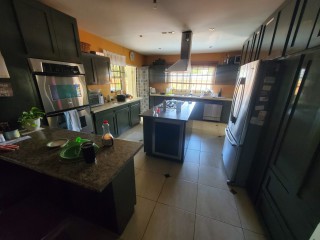 House For Sale in West Kings House Road, Kingston / St. Andrew Jamaica | [4]