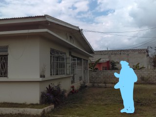 House For Sale in Off Hagley Park Road, Kingston / St. Andrew Jamaica | [5]