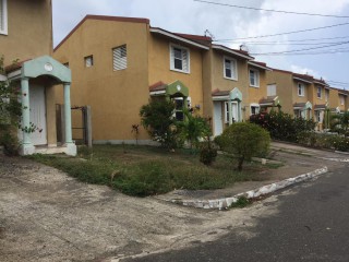 Townhouse For Sale in TWICKENHAM PARK SPANISH TOWN, St. Catherine Jamaica | [1]