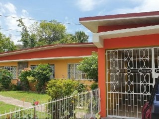 5 bed House For Sale in Valentine Gardens, Kingston / St. Andrew, Jamaica