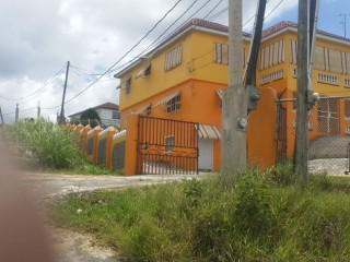 House For Sale in Christiana, Manchester Jamaica | [6]