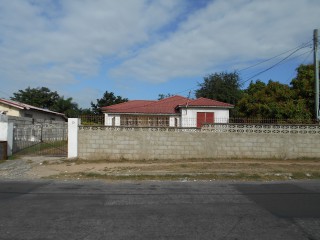 House For Sale in Eastwood Park Garden, Kingston / St. Andrew Jamaica | [12]