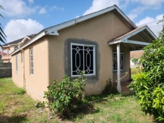 2 bed House For Sale in MAGIL PALMS SPANISH TOWN, St. Catherine, Jamaica