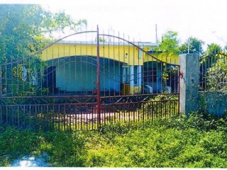 House For Sale in Petersfield, Westmoreland Jamaica | [6]