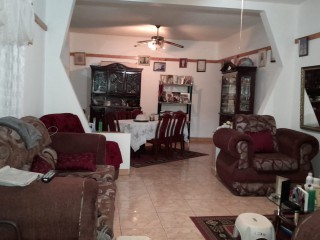 House For Sale in Cedar Grove Estate Mandeville, Manchester Jamaica | [8]