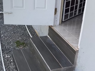 Flat For Rent in Off Molynes Road, Kingston / St. Andrew Jamaica | [3]