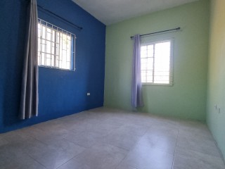 House For Sale in Woodlawn Road, Manchester Jamaica | [6]