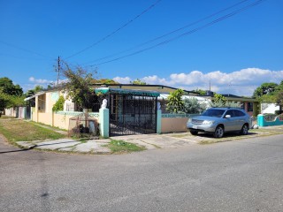 House For Sale in Bridgeport Portmore, St. Catherine Jamaica | [7]