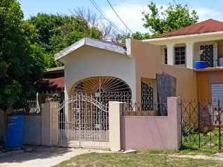 4 bed House For Sale in Greater Portmore, St. Catherine, Jamaica