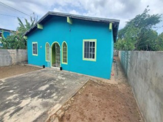 3 bed House For Sale in LAURISTON, St. Catherine, Jamaica