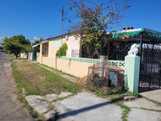 House For Sale in Bridgeport Portmore, St. Catherine Jamaica | [8]