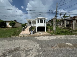 House For Sale in Freetown, Clarendon Jamaica | [6]