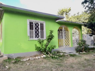 House For Sale in Norwood PenParadise Pen, St. James Jamaica | [1]