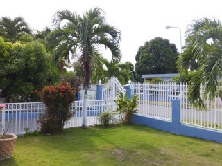 House For Sale in Mona Heights, Kingston / St. Andrew Jamaica | [4]