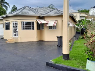 House For Sale in Cedar Grove Estate Mandeville, Manchester Jamaica | [1]