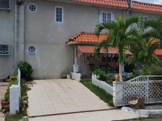3 bed Townhouse For Sale in Oaklands, Kingston / St. Andrew, Jamaica
