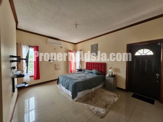 Apartment For Sale in Kingston 6, Kingston / St. Andrew Jamaica | [2]