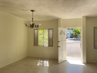 Townhouse For Rent in JACKS HILL, Kingston / St. Andrew Jamaica | [7]