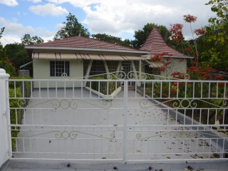 House For Sale in Santa Cruz, St. Elizabeth Jamaica | [10]