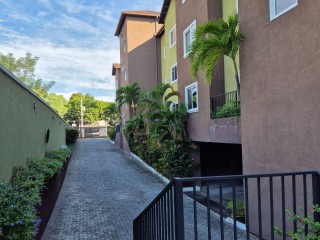 Apartment For Sale in Washington Drive Off Upper Waterloo Road, Kingston / St. Andrew Jamaica | [12]