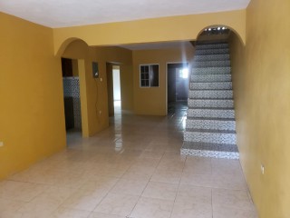 House For Rent in Glengoffe, St. Catherine Jamaica | [8]